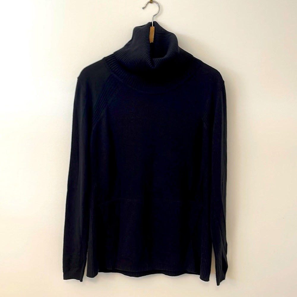 Lululemon Sweat and Savasana Sweater 100% Merino Wool Black Turtleneck